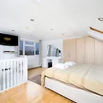 Chic 3Br Home - Eats And Sights Closeby