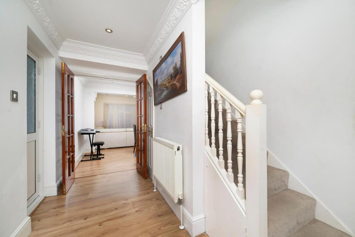 Chic 3br - Eats And Sights Closeby * London